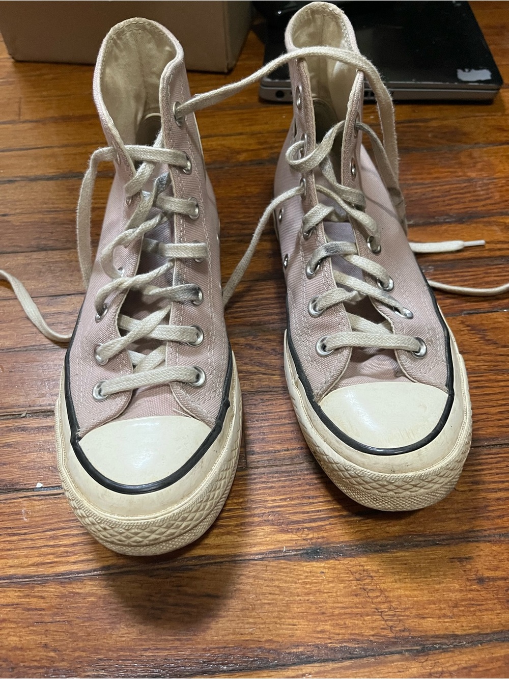 6.5 Mauve Converse